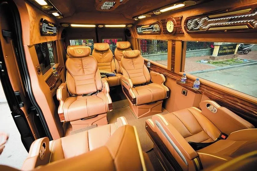 vietnamtour Car Rental from Hanoi to Halong Bay3.jpg