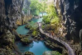 vietnamtour Vietnam Cave Tour