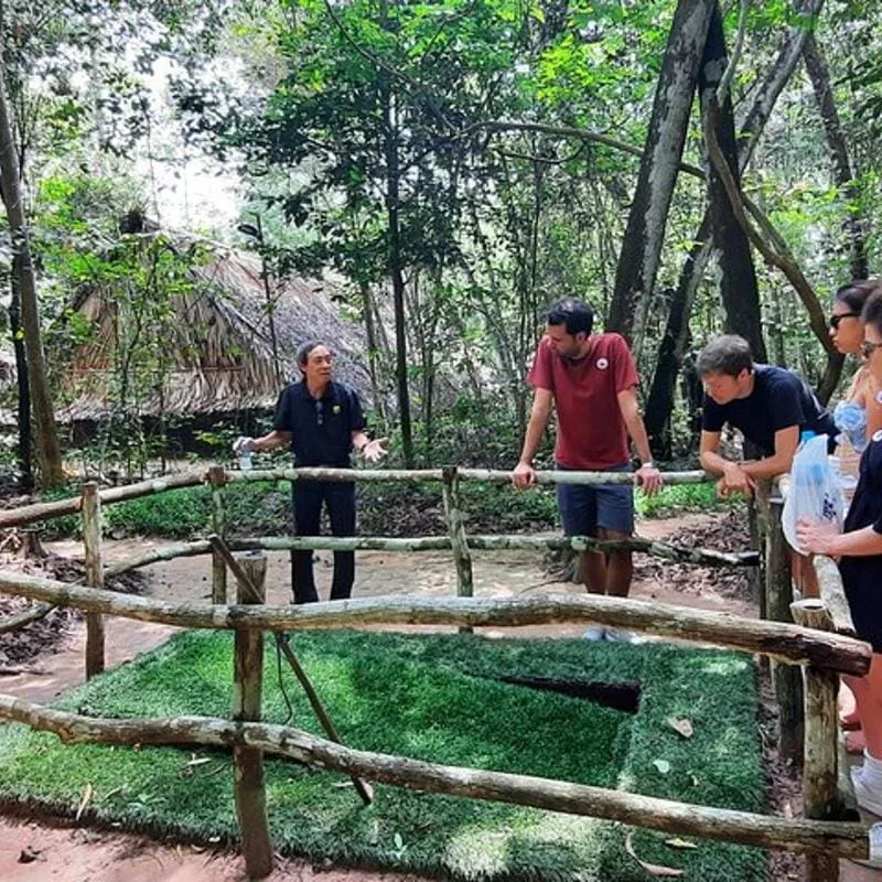 vietnamtour Ho Chi Minh City Cu Chi tunnels