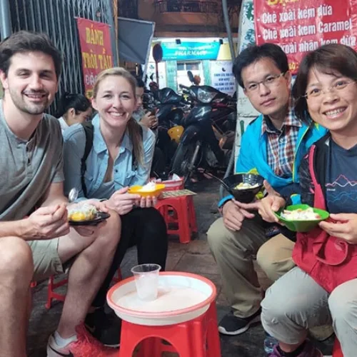 vietnamtour Street food tour in Hanoi