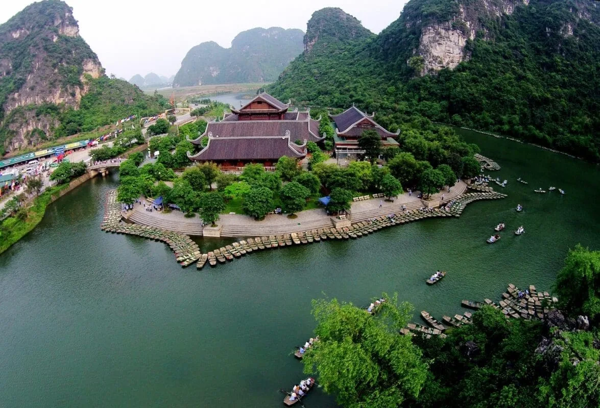 Trang An Ninh Binh Tour Trang An Ninh Binh Tour