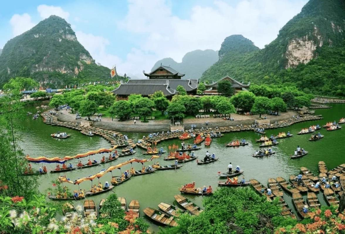 Trang An Ninh Binh Tour