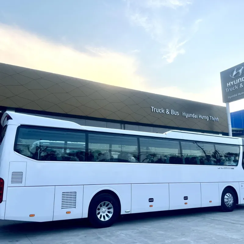 vietnamtour Luxurious vehicle waiting for guests at Con Dao Airport for premium Con Dao airport transfer.