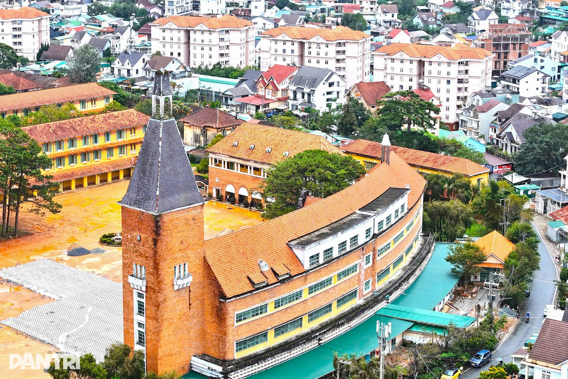 vietnamtour Dalat private tour package showcasing stunning landscapes