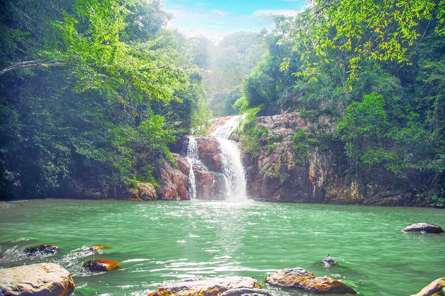 vietnamtour Exciting canyoning and rappelling experience in Da Lat