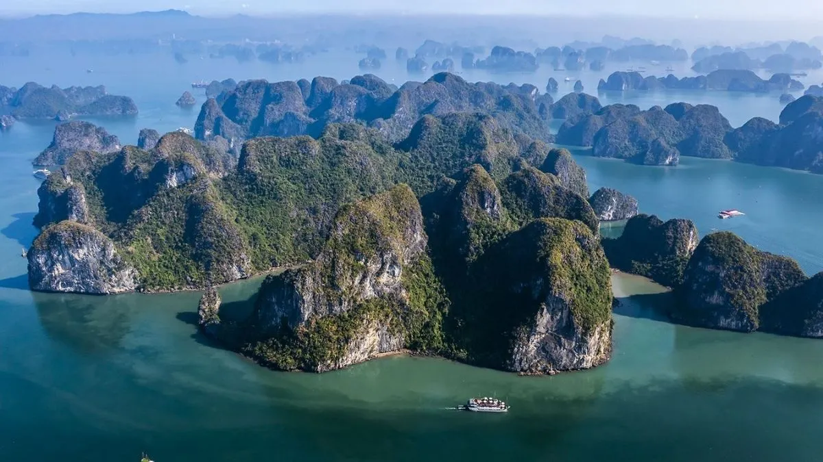 Exclusive Ha Long Bay Private Tour from Hanoi