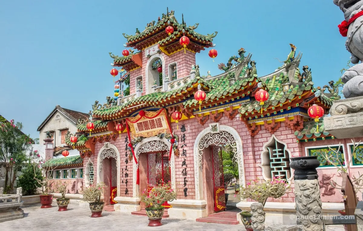 Photography Tours in Hoi An showcasing vibrant lanterns and serene landscapes