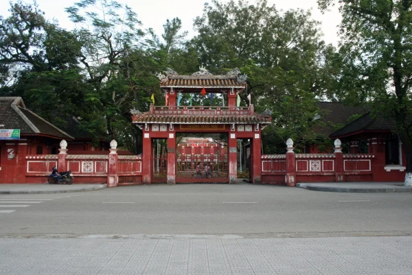 Z Hue do Phong Nha k jaskyniam