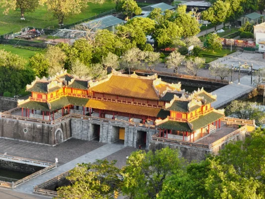 胡志明市战争遗迹博物馆