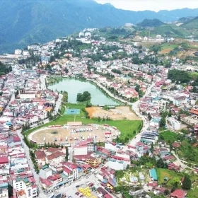Privé Chauffeur Sapa: Bergen & Markten